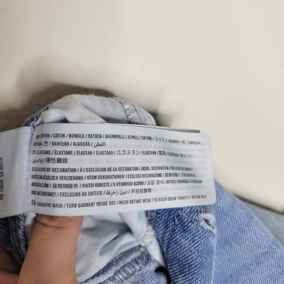 PICK 3 FOR $20 Hollister Ultra High-Rise Mom Short Button Fly Light Wash Size 1 - Picture 7 of 8